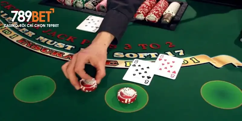 Cược chính cơ bản khi chơi Blackjack